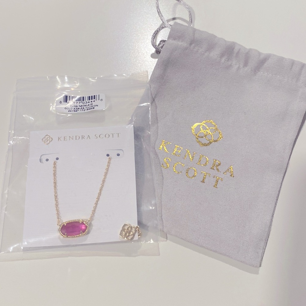 KENDRA SCOTT Elisa Gold Pendant Necklace in Azalea Illusion